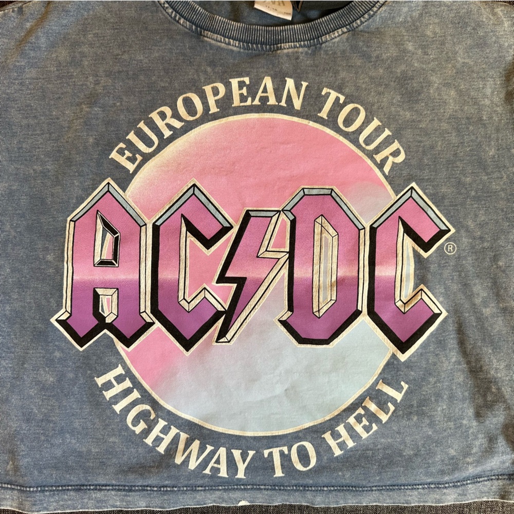 Zara AC/DC Crop Top - Picture 4 of 5